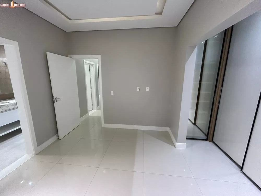 Casa, 3 quartos, 250 m² - Foto 4