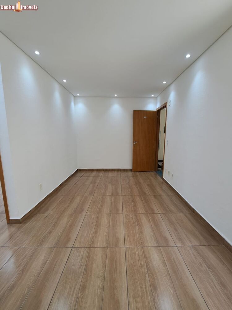 Apartamento à venda com 2 quartos, 42m² - Foto 1