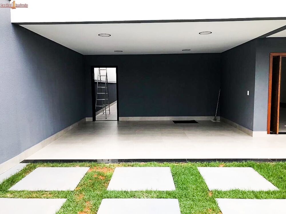 Casa à venda com 3 quartos, 300m² - Foto 2