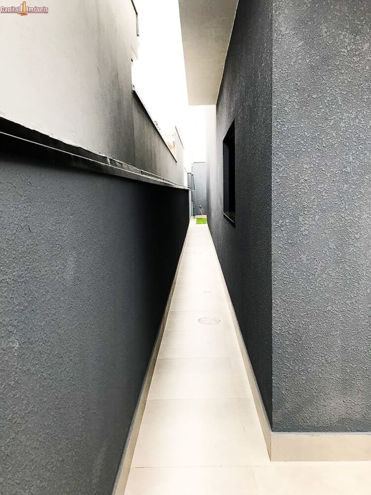 Casa à venda com 3 quartos, 300m² - Foto 4
