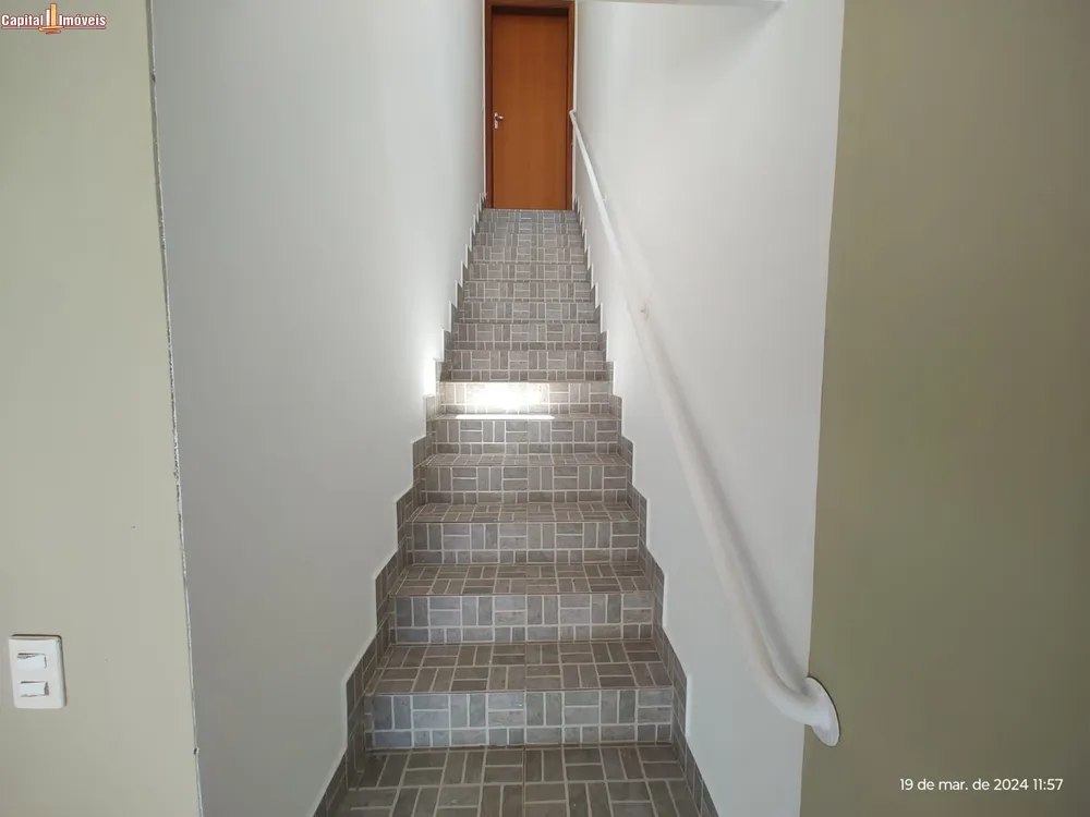 Casa, 3 quartos, 236 m² - Foto 1