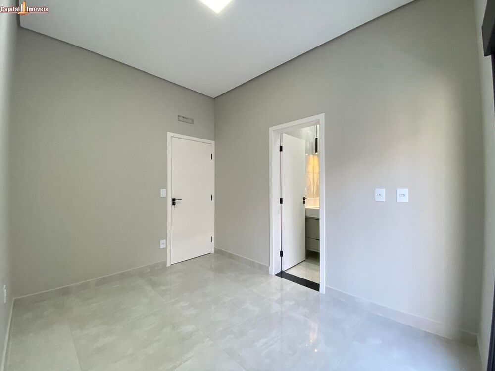 Casa à venda com 3 quartos, 180m² - Foto 9