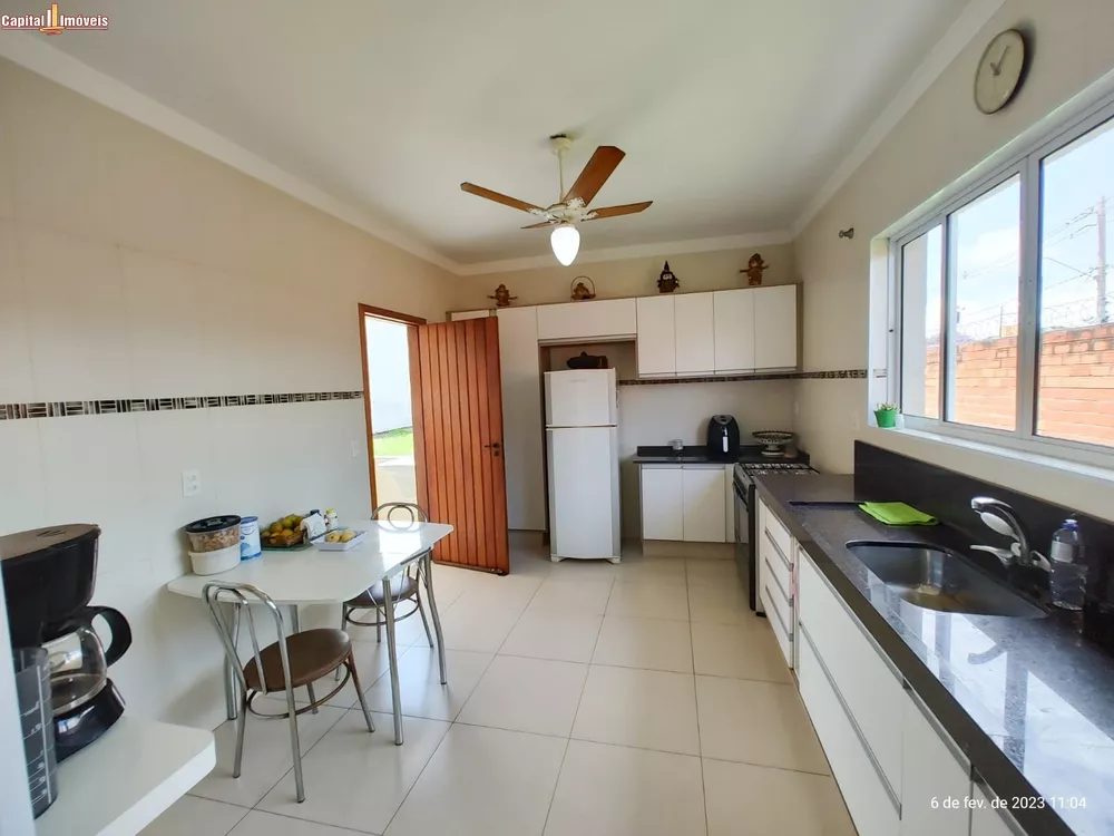 Casa, 4 quartos, 335 m² - Foto 2