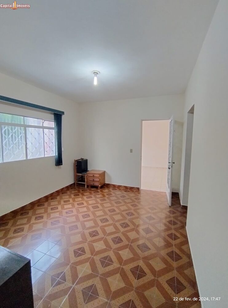 Casa à venda com 2 quartos, 97m² - Foto 2