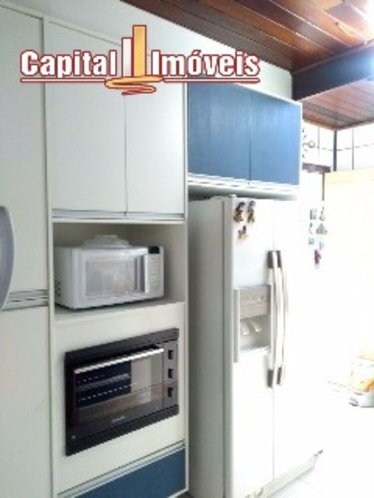 Casa, 3 quartos, 215 m² - Foto 10