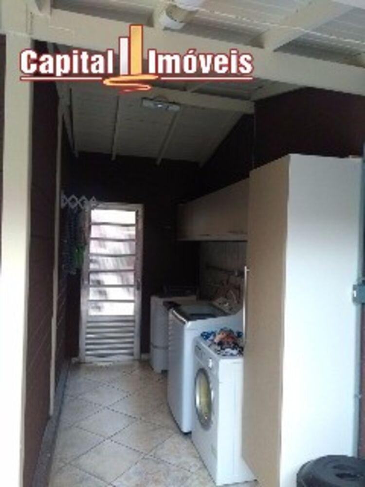 Casa, 3 quartos, 215 m² - Foto 2