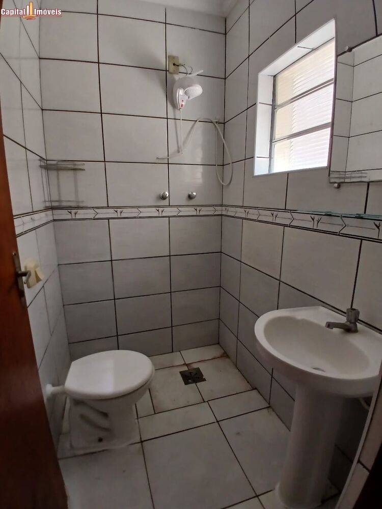 Casa para alugar com 3 quartos, 198m² - Foto 14
