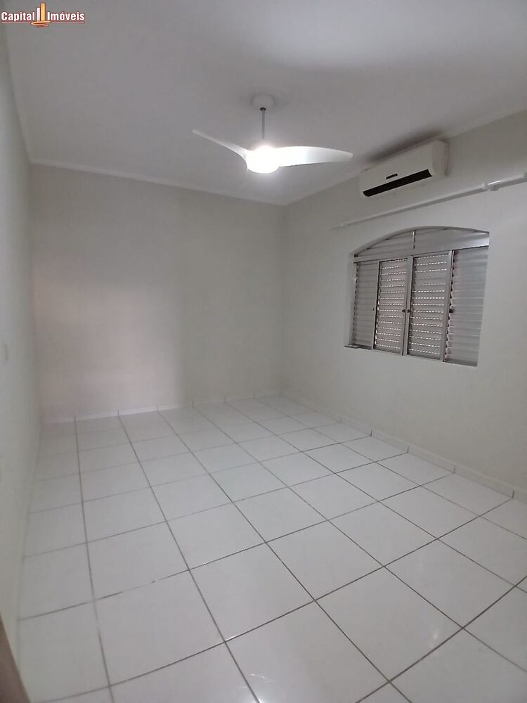 Casa para alugar com 3 quartos, 198m² - Foto 10