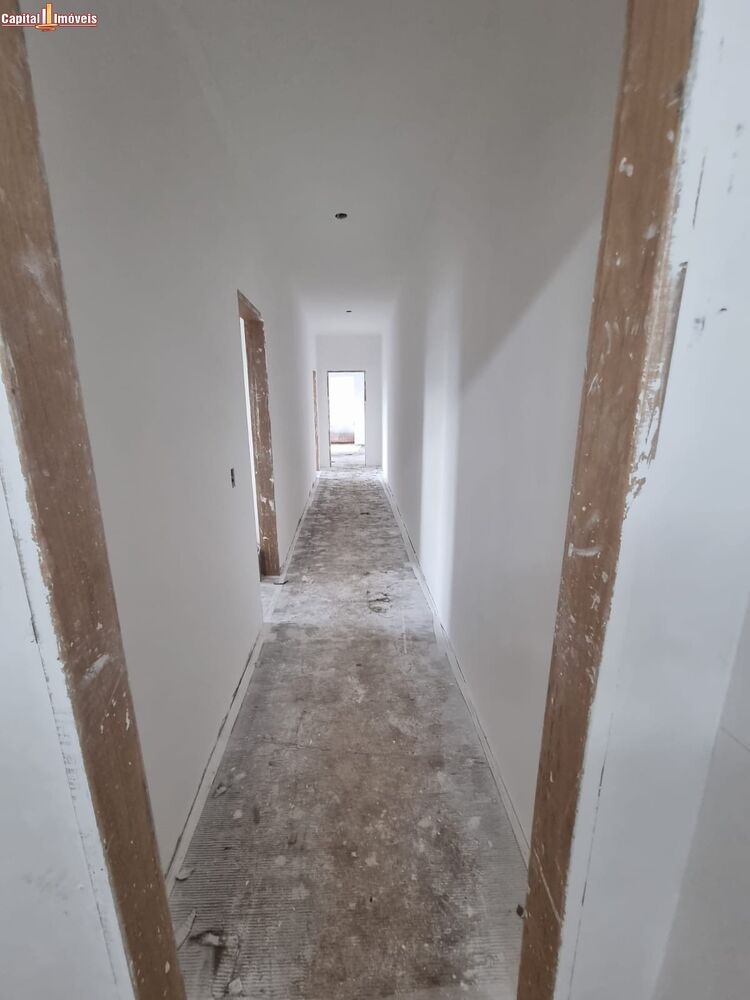 Casa à venda com 3 quartos, 190m² - Foto 4