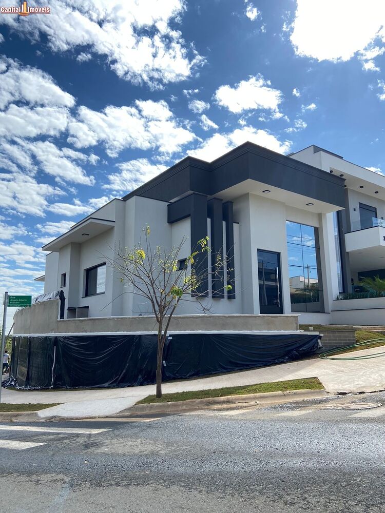 Casa, 3 quartos, 204 m² - Foto 1