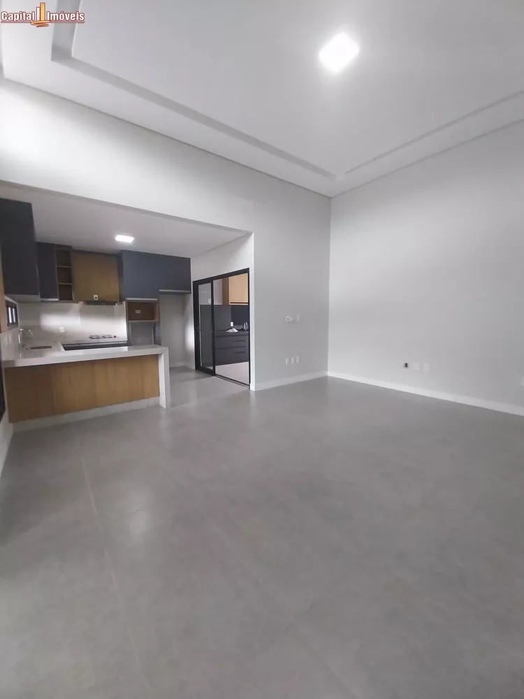 Casa à venda com 3 quartos, 150m² - Foto 4