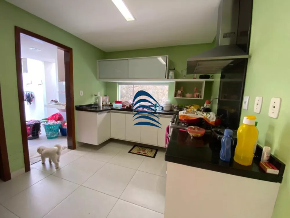 Casa à venda com 4 quartos, 340m² - Foto 4