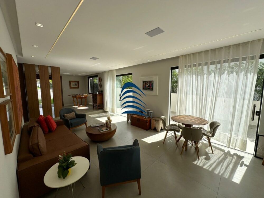 Casa à venda com 4 quartos, 271m² - Foto 1
