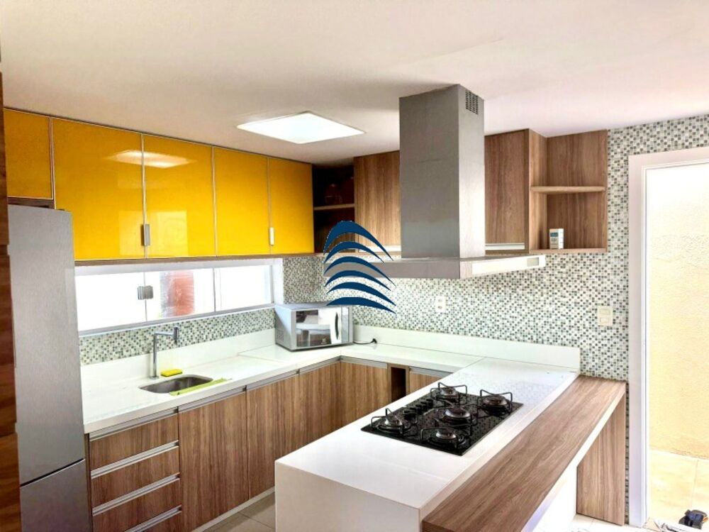 Casa, 4 quartos, 325 m² - Foto 1