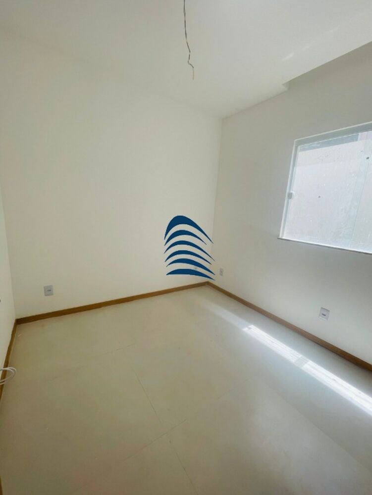 Casa à venda com 4 quartos, 180m² - Foto 4