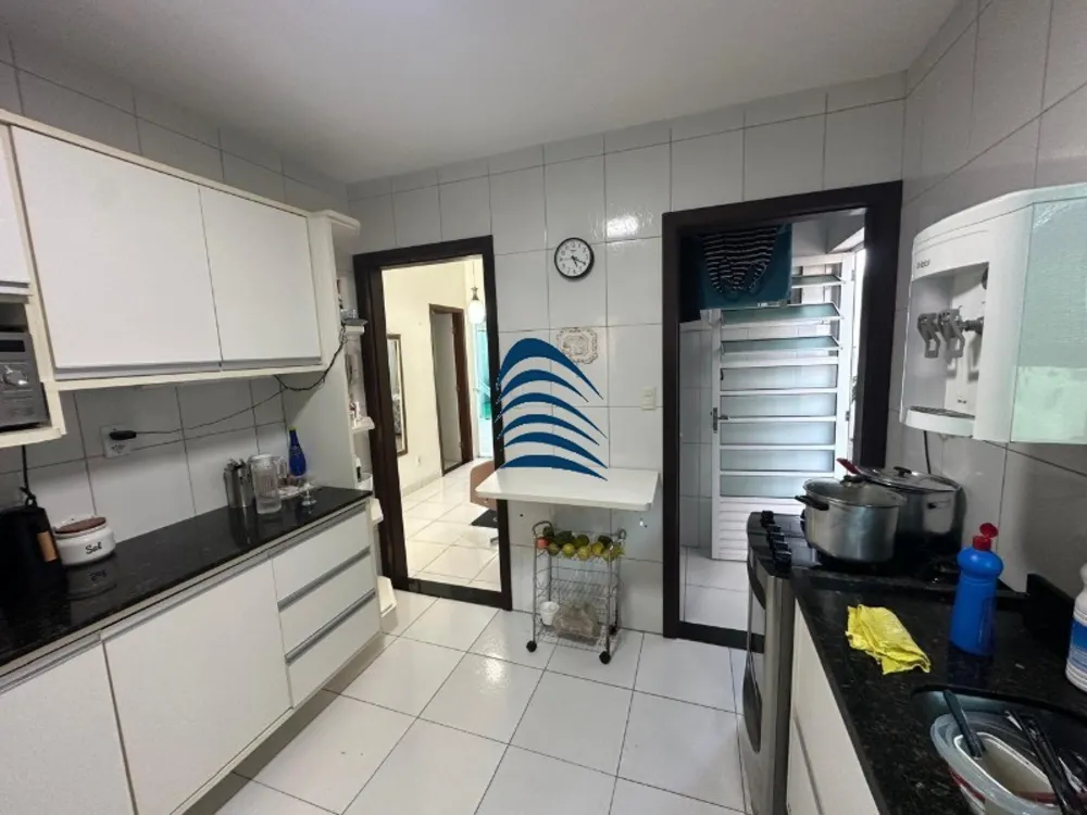 Casa, 4 quartos, 265 m² - Foto 9