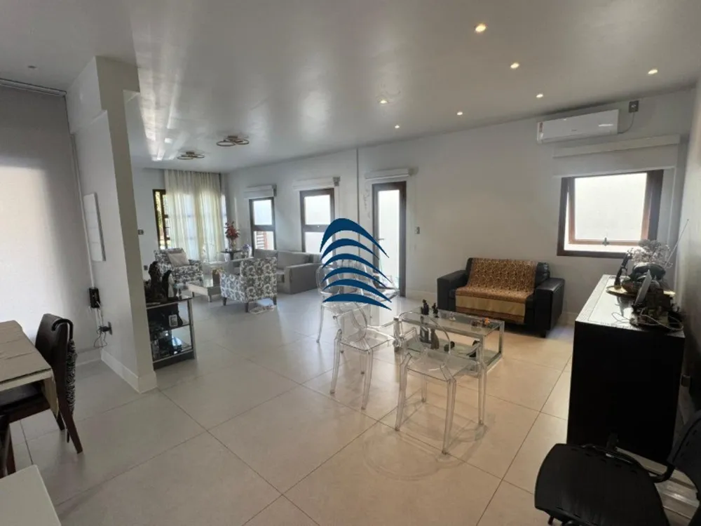 Casa, 3 quartos, 270 m² - Foto 1