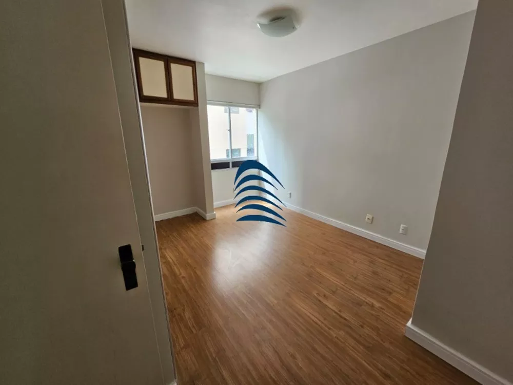 Apartamento à venda com 3 quartos, 106m² - Foto 3