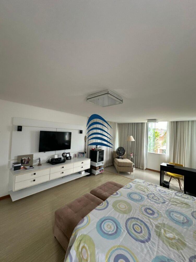 Casa, 4 quartos, 330 m² - Foto 2