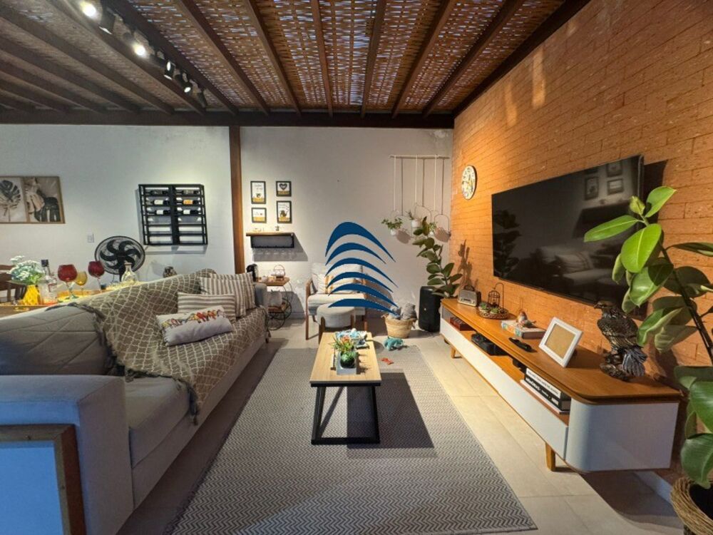 Casa à venda com 4 quartos, 141m² - Foto 2