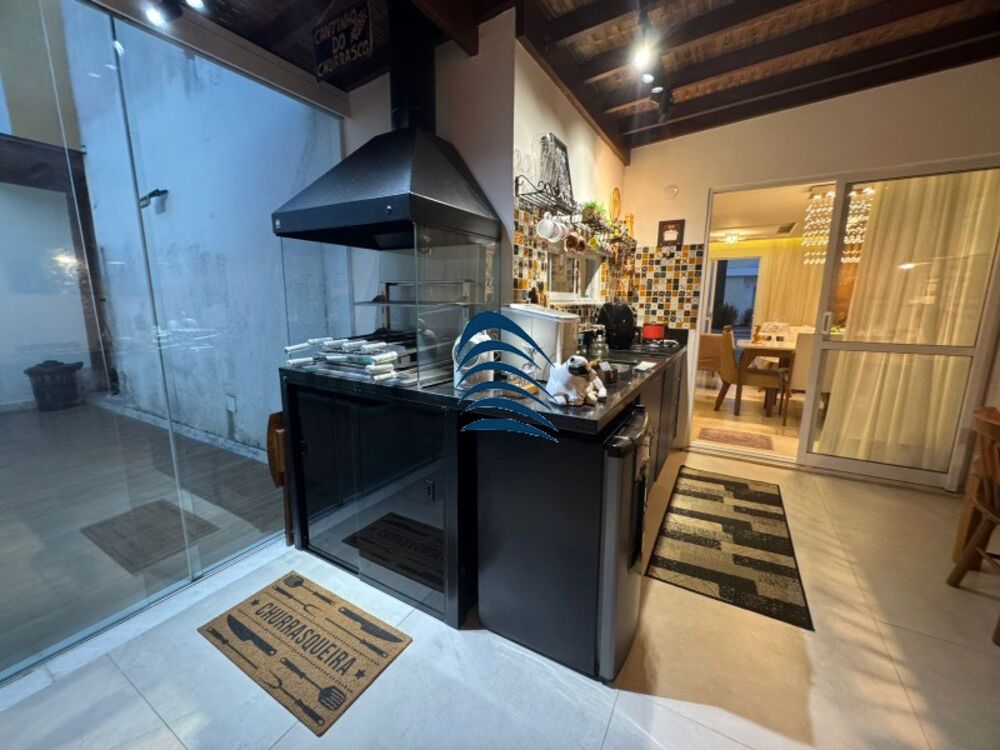 Casa à venda com 4 quartos, 141m² - Foto 4