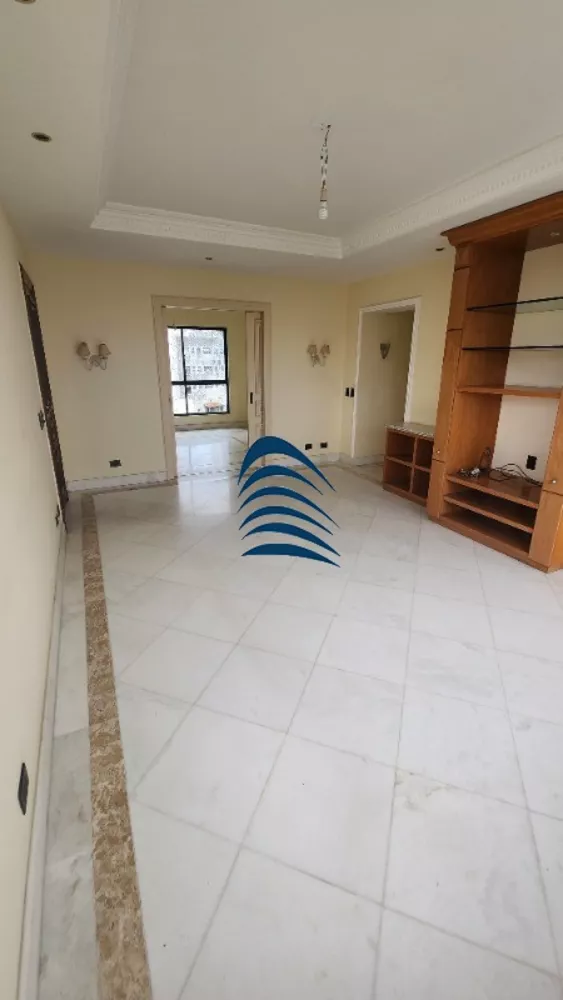 Apartamento à venda com 4 quartos, 156m² - Foto 2