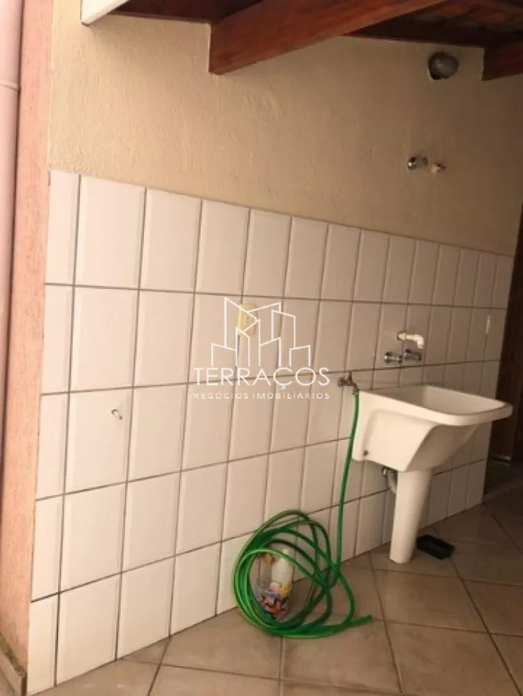 Casa à venda com 3 quartos, 170m² - Foto 7