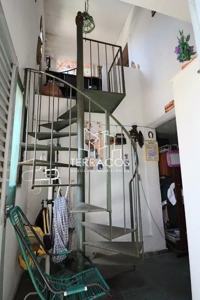 Prédio Inteiro à venda com 3 quartos, 219m² - Foto 13