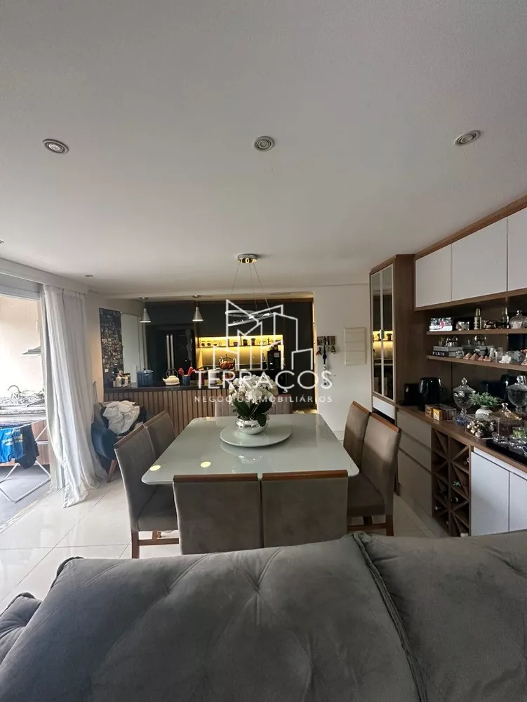 Apartamento à venda com 3 quartos, 94m² - Foto 1