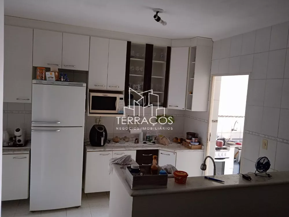 Casa à venda com 3 quartos, 199m² - Foto 4