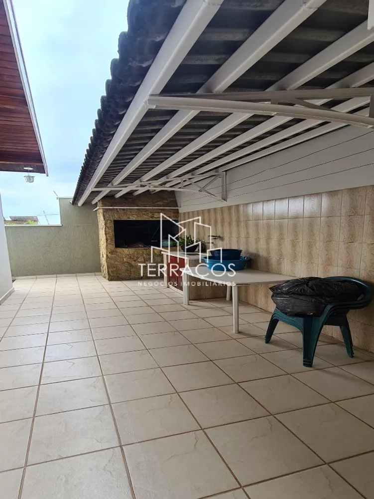 Casa à venda com 3 quartos, 142m² - Foto 11