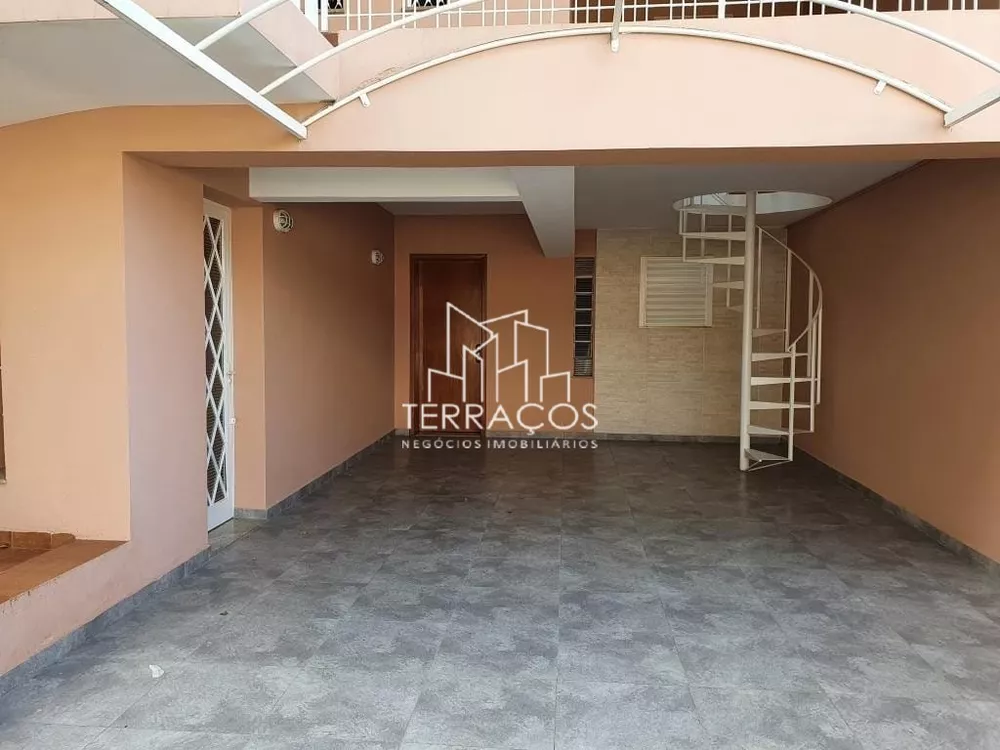 Casa à venda com 3 quartos, 207m² - Foto 3