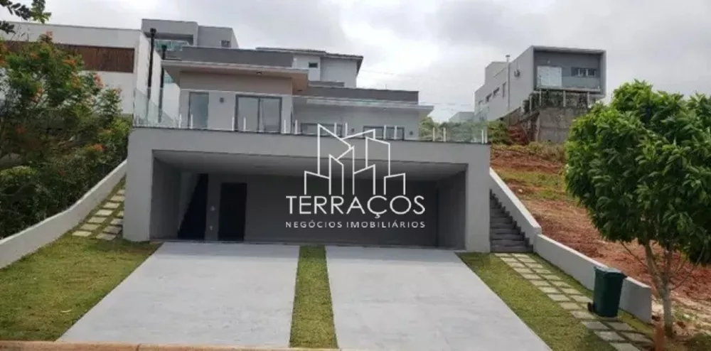 Casa de Condomínio à venda com 3 quartos, 239m² - Foto 1