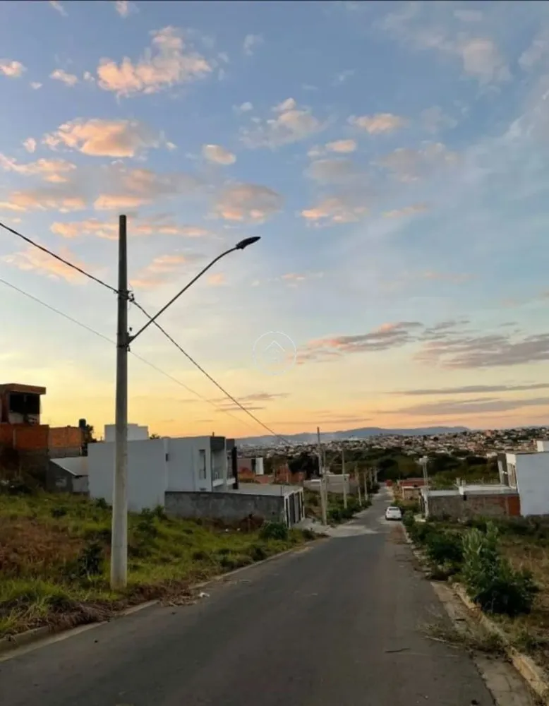 Terreno, 180 m² - Foto 1