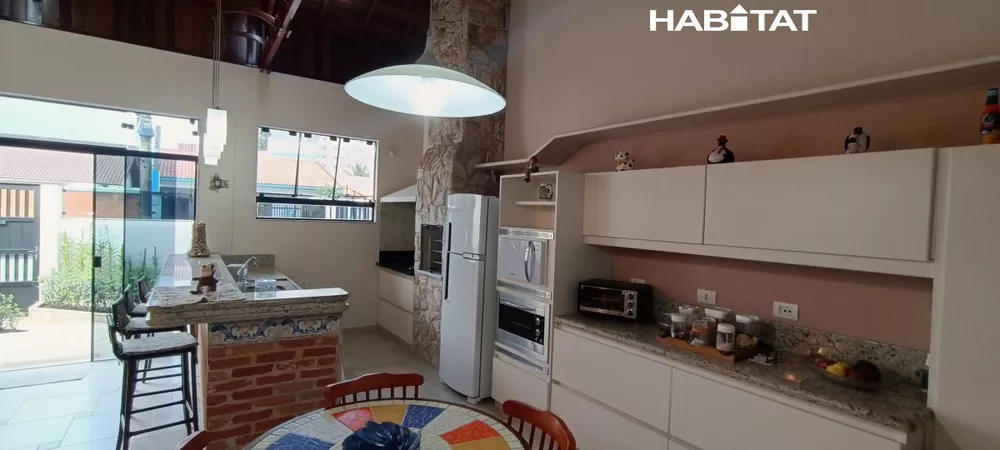 Casa à venda com 4 quartos, 187m² - Foto 3