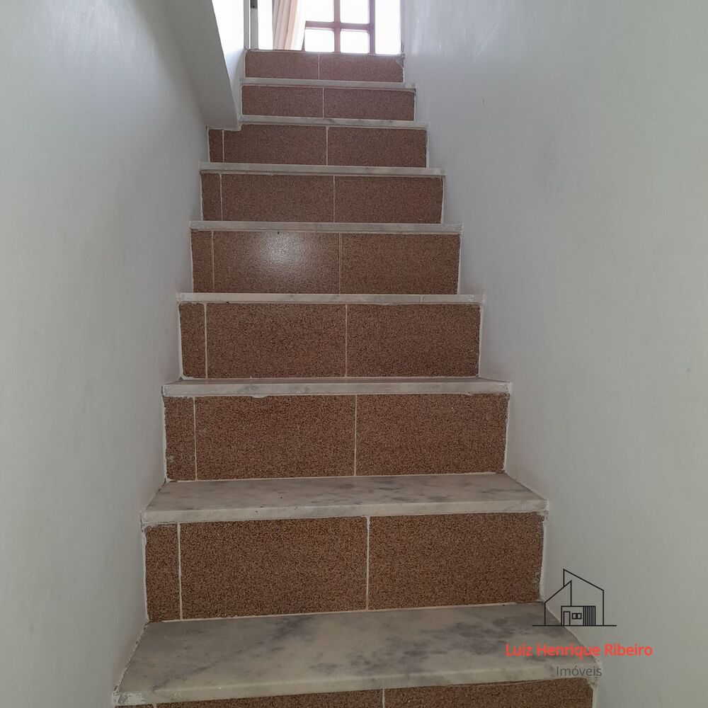 Casa à venda com 4 quartos, 371m² - Foto 3