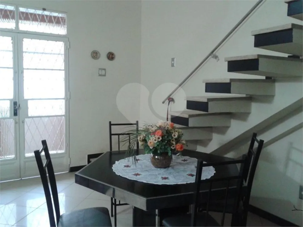 Casa, 3 quartos, 240 m² - Foto 3