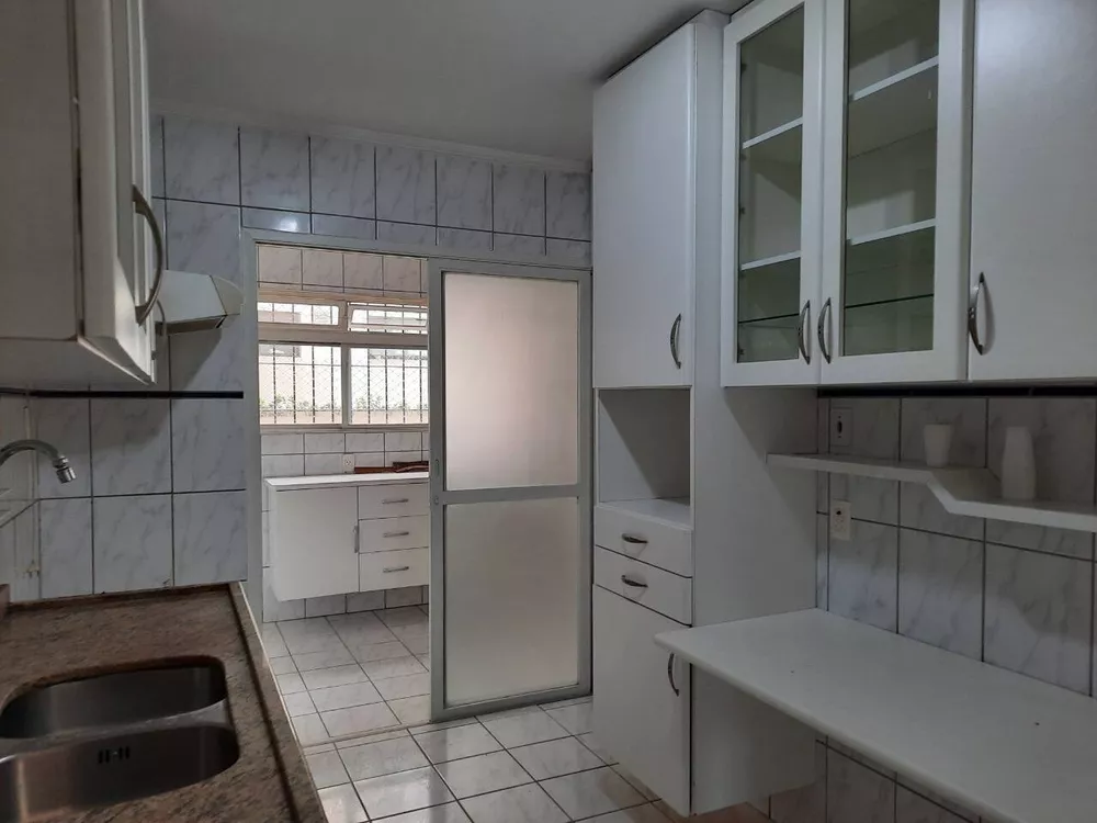 Apartamento à venda com 3 quartos, 106m² - Foto 3