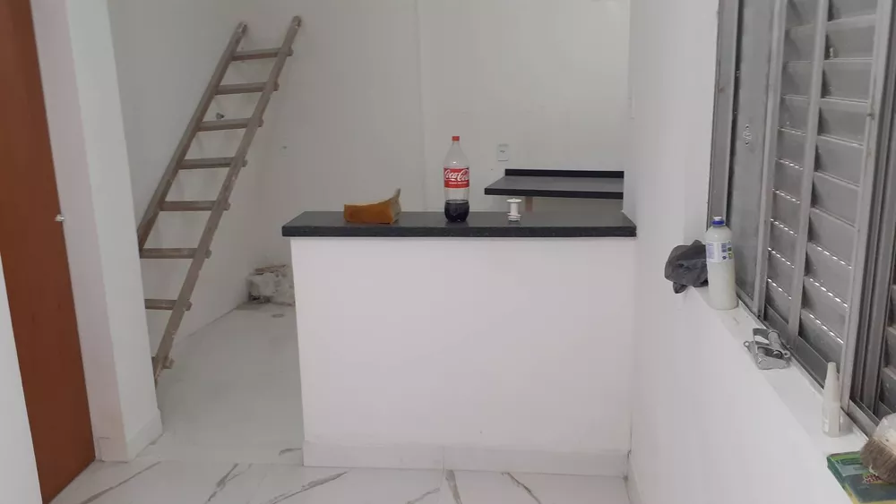 Casa à venda com 2 quartos, 124m² - Foto 1