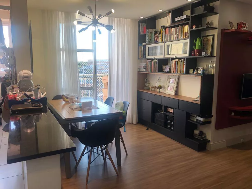 Apartamento à venda com 2 quartos, 65m² - Foto 2