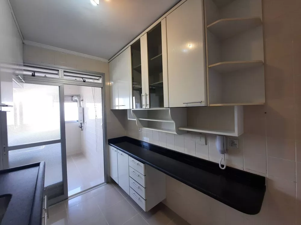 Apartamento à venda e aluguel com 3 quartos, 72m² - Foto 4