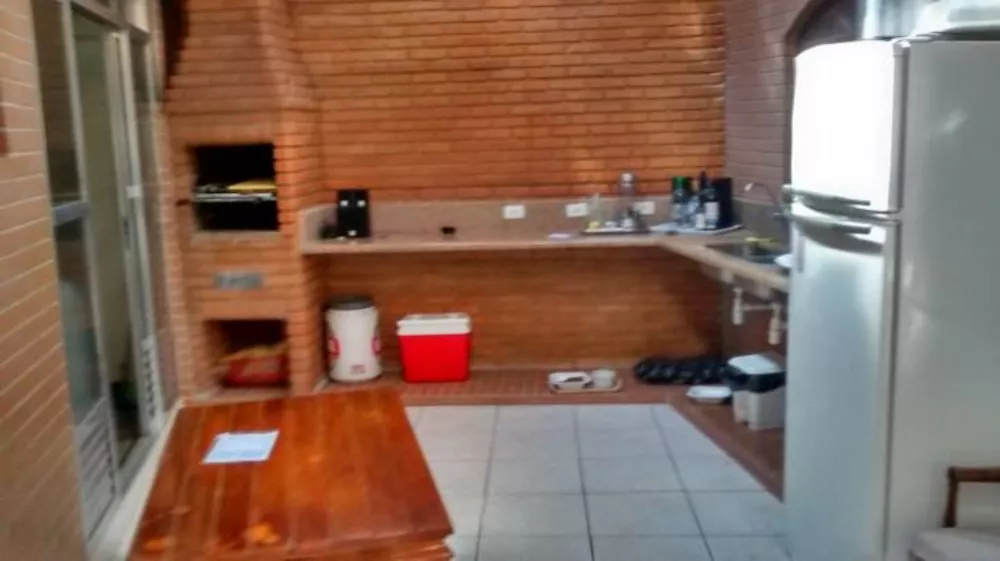 Sobrado à venda com 3 quartos, 240m² - Foto 1