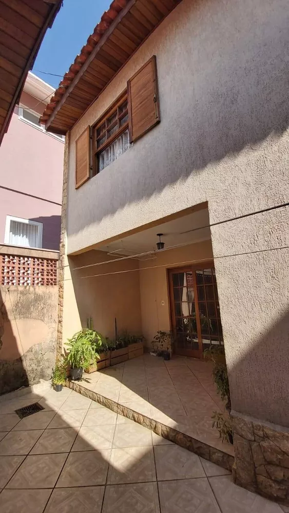 Sobrado à venda com 3 quartos, 304m² - Foto 2