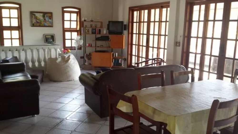 Fazenda à venda com 3 quartos, 300m² - Foto 3