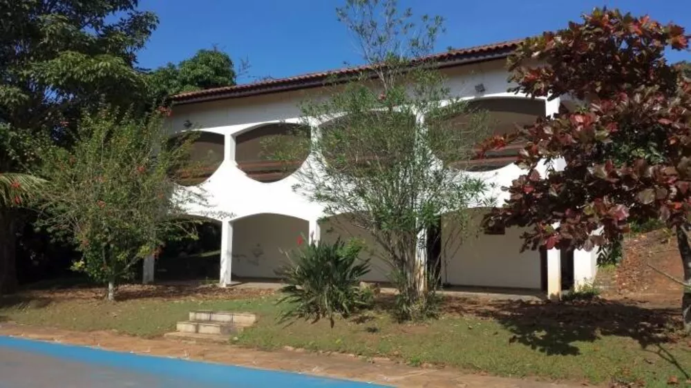 Fazenda à venda com 3 quartos, 300m² - Foto 1