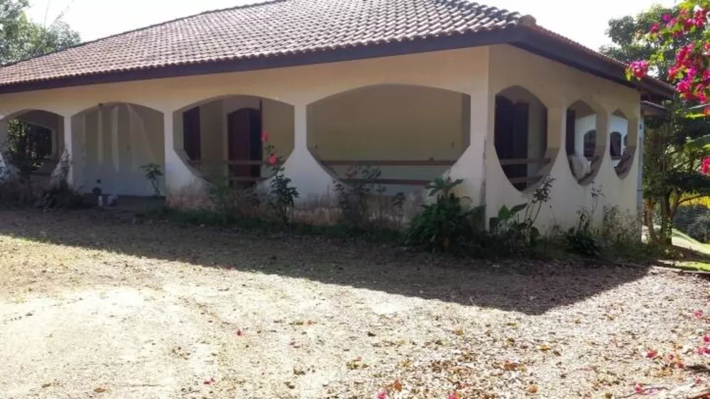 Fazenda à venda com 3 quartos, 300m² - Foto 2