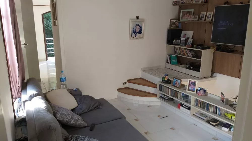 Casa à venda com 3 quartos, 300m² - Foto 4