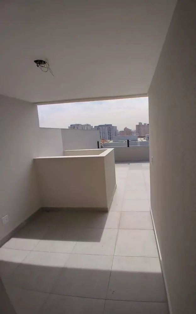 Sobrado à venda com 3 quartos, 125m² - Foto 2