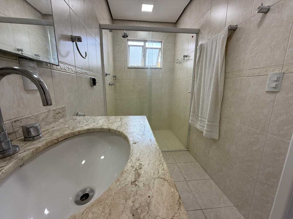 Casa à venda e aluguel com 4 quartos, 450m² - Foto 14