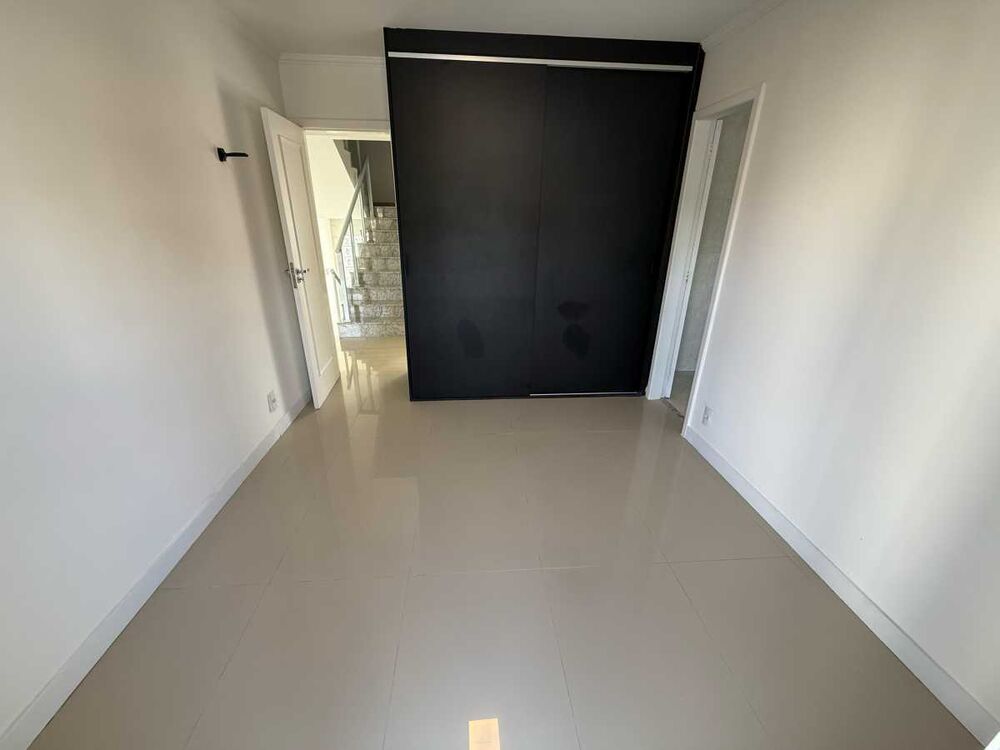 Casa à venda e aluguel com 4 quartos, 450m² - Foto 8